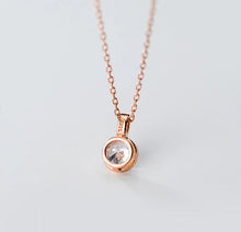 Load image into Gallery viewer, Himari zircon round pendant necklace