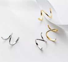 Load image into Gallery viewer, Colin silver spiral hoop earrings
