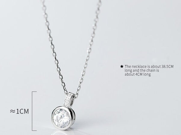 Himari zircon round pendant necklace