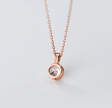 Load image into Gallery viewer, Himari zircon round pendant necklace
