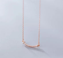 Load image into Gallery viewer, Manu necklace

