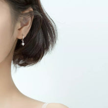 Load image into Gallery viewer, Lyss earrings
