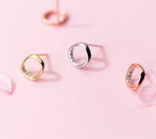 Load image into Gallery viewer, Billie hollow out square stud earrings
