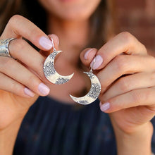 Load image into Gallery viewer, Crescent Moon Earrings
