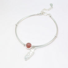 Load image into Gallery viewer, Aiyana feather charm bangle
