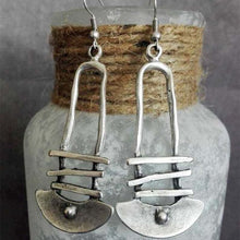 Load image into Gallery viewer, Olhoa tribe earrings
