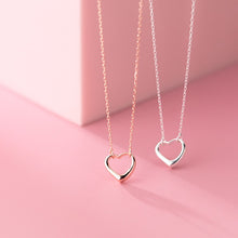 Load image into Gallery viewer, Laura heart pendant necklace
