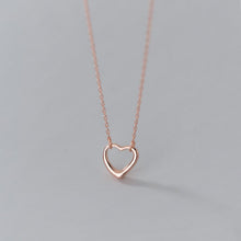 Load image into Gallery viewer, Laura heart pendant necklace
