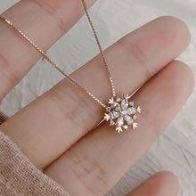 Load image into Gallery viewer, Dyas snowflake necklace
