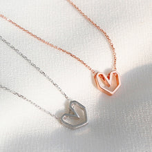 Load image into Gallery viewer, Carmen heart shape chain necklace
